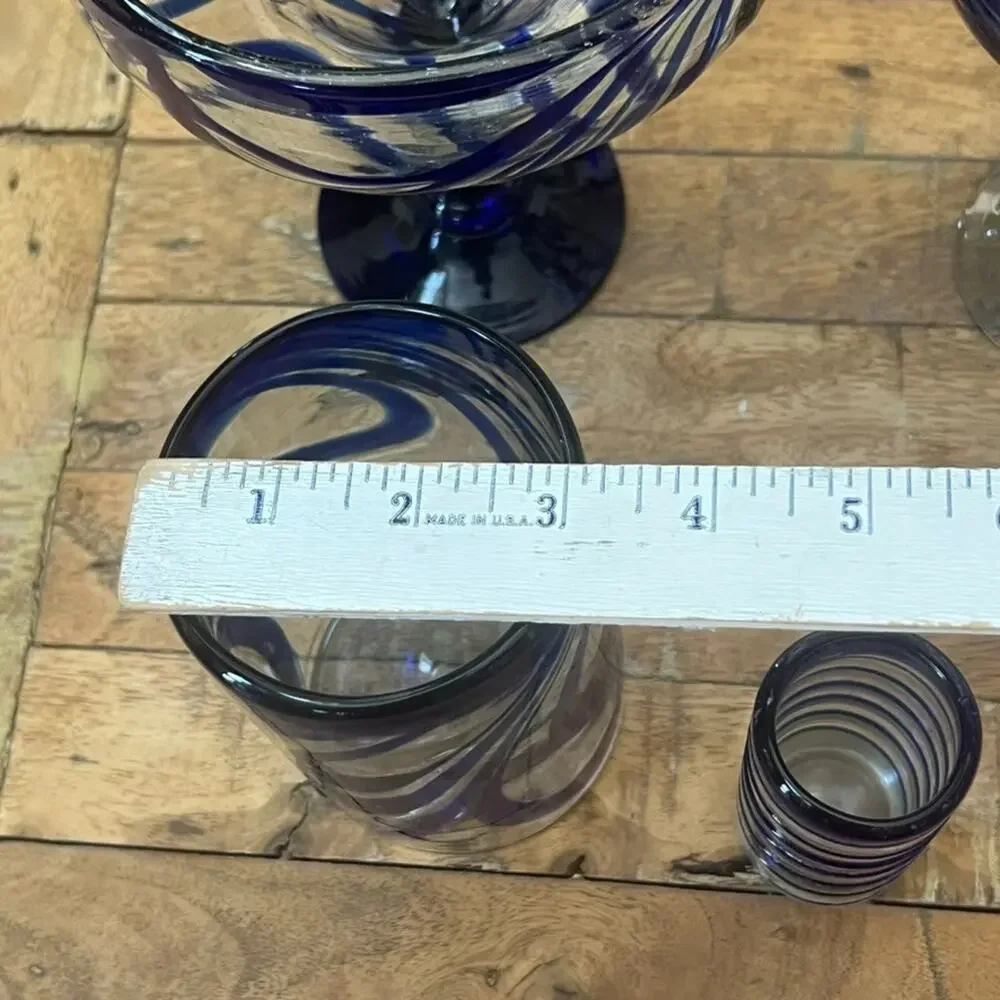 Unmarked note decor