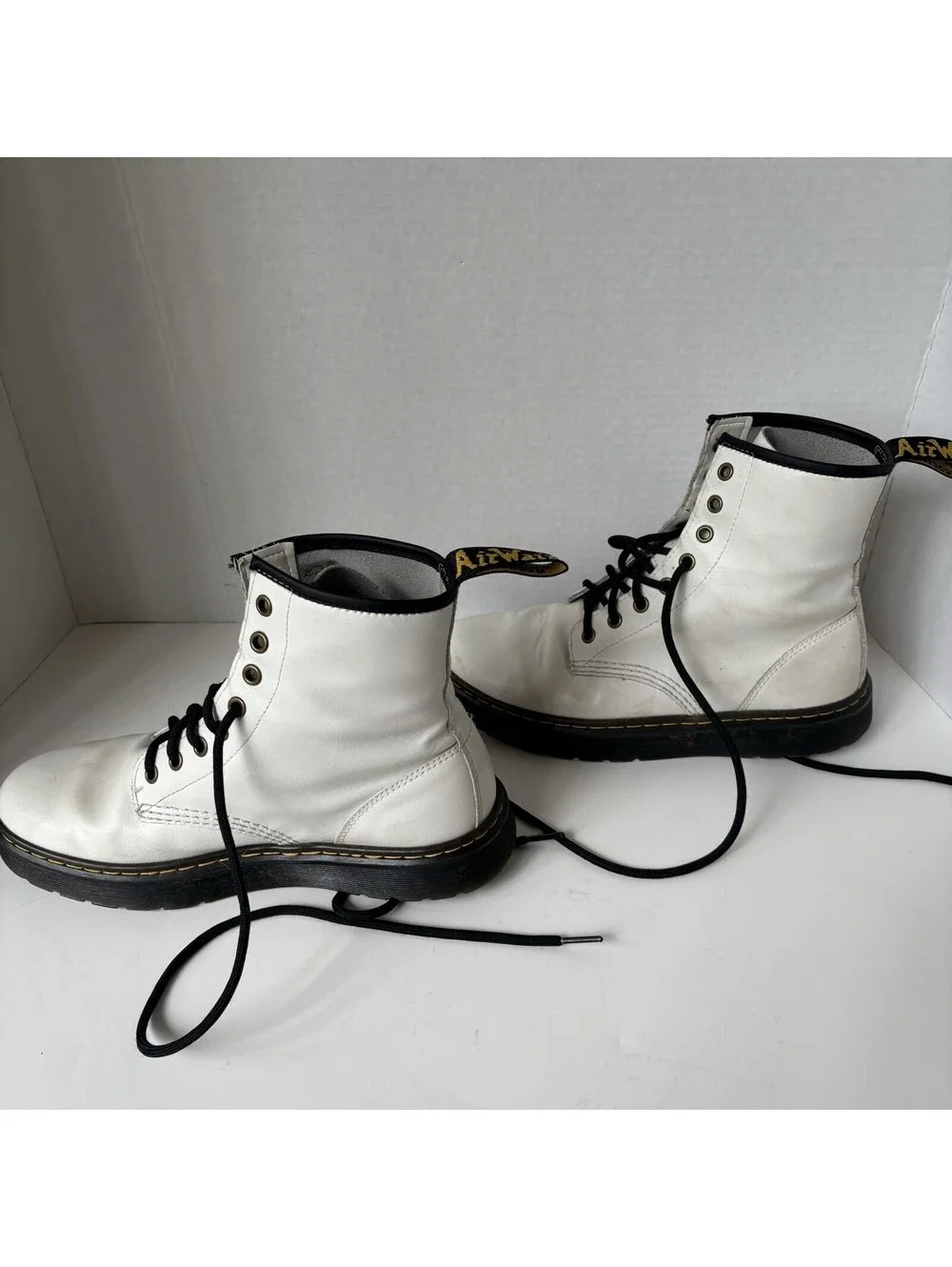 Dr Martens boots womens US 7 Luana white leather lace up doc docs combat moto