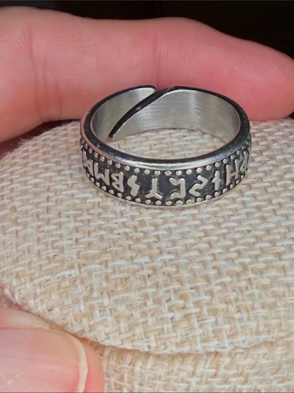 Sterling-Style Blackened Adjustable Men's Ring Engraved Pattern Sz 8 adjustable