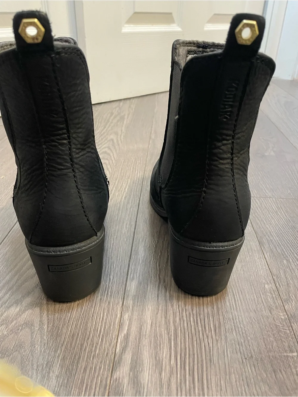 Kodiak Black Leather Ankle Boots