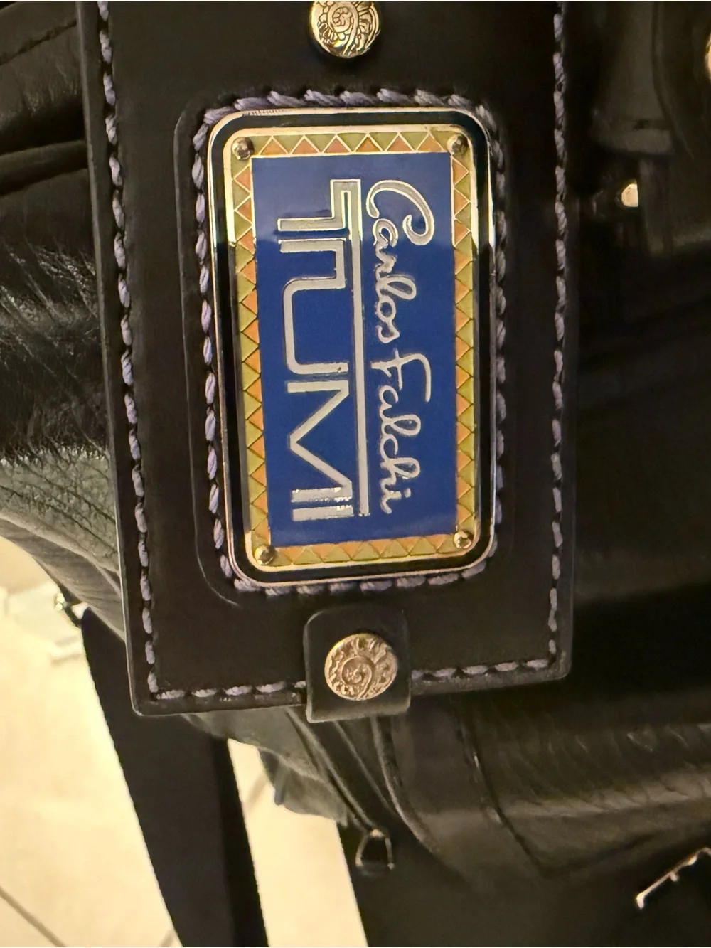 Tumi premium carlos