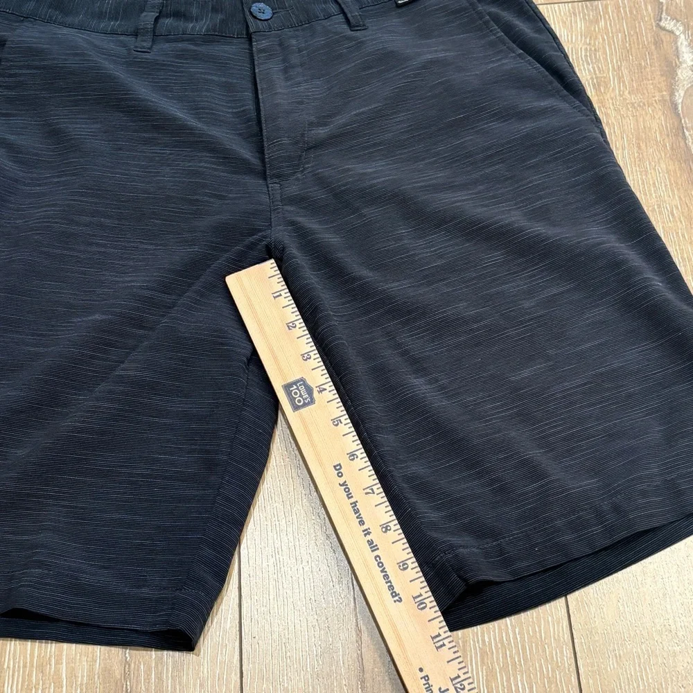 TravisMathew Men’s 30 Black Striped Hybrid Golf Shorts Performance