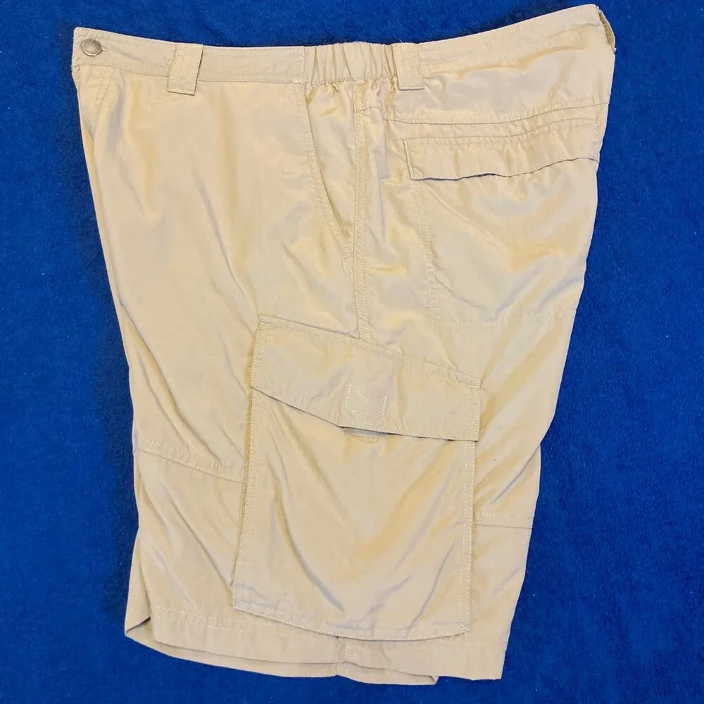 Columbia cargo shorts