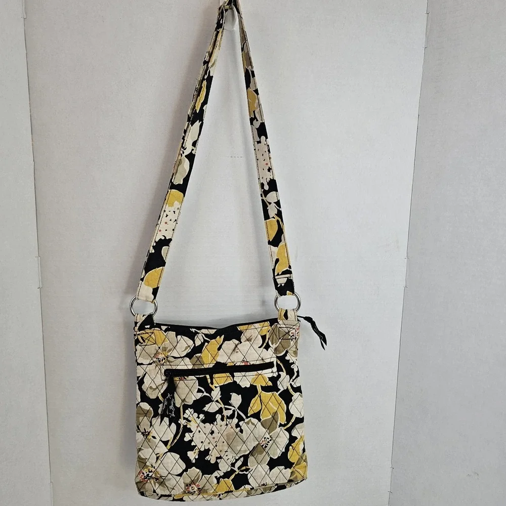 Vera Bradley trendy black