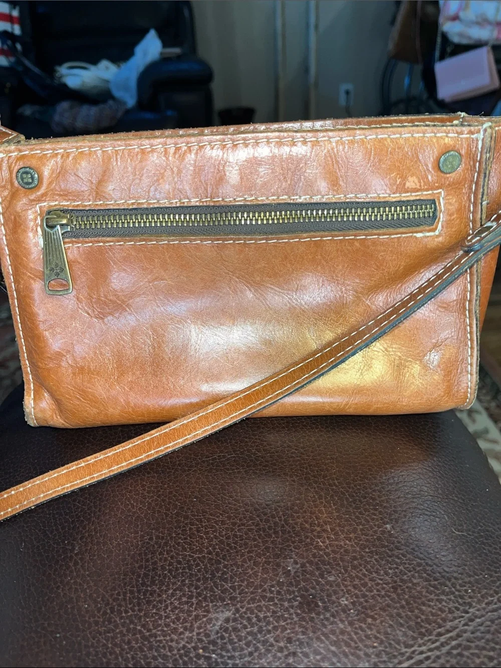 N/A front closure pocket