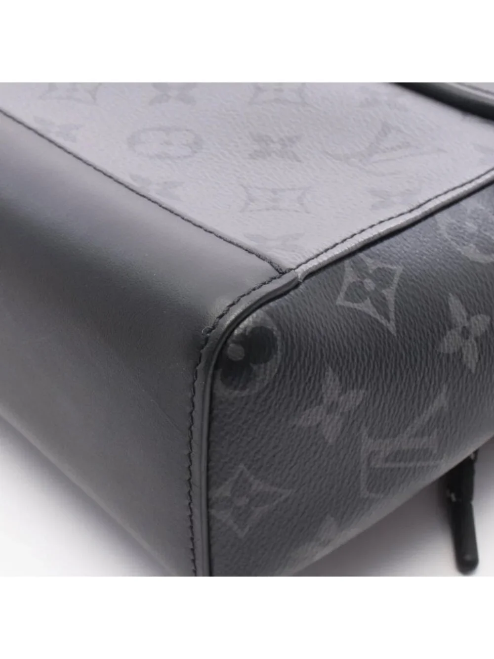 Louis Vuitton front smell