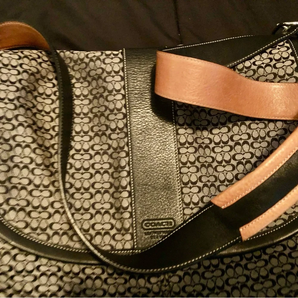 Coach hobo messenger