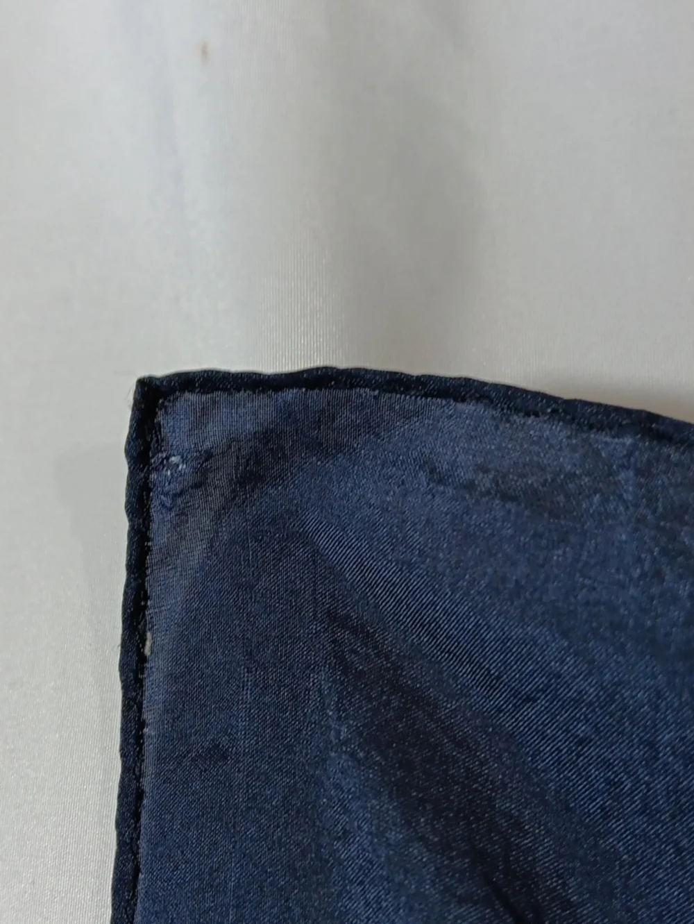 Vintage Casual Corner Womens Silk Scarf Navy Blue Paisley Korea Classic