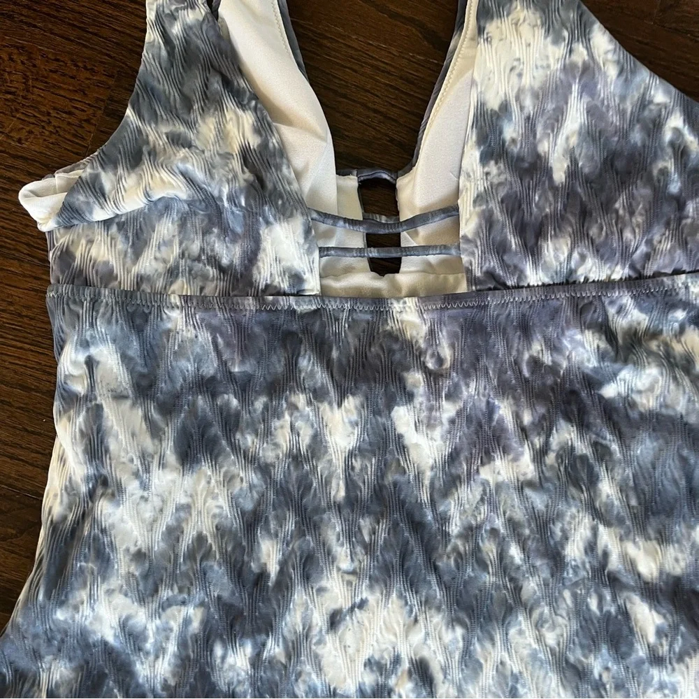 Athleta dive into