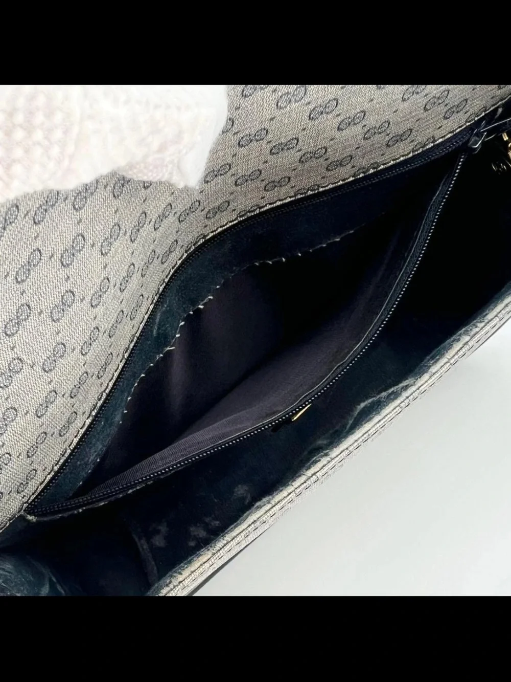 Gucci messenger bag