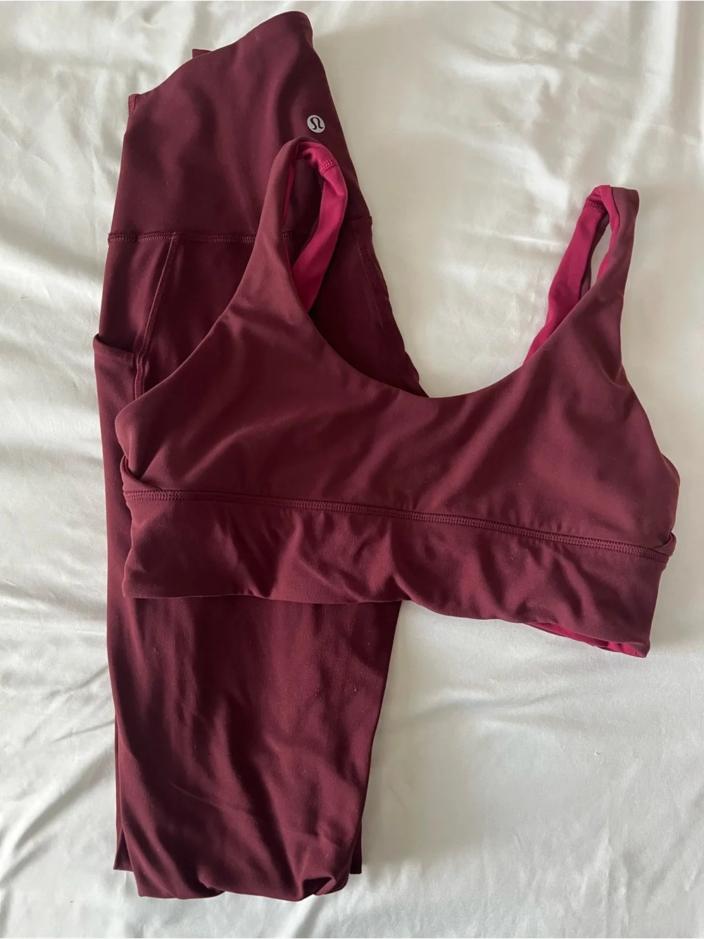 Lululemon- Align reversible Sports Bra (10) & Leggings (6) Set
