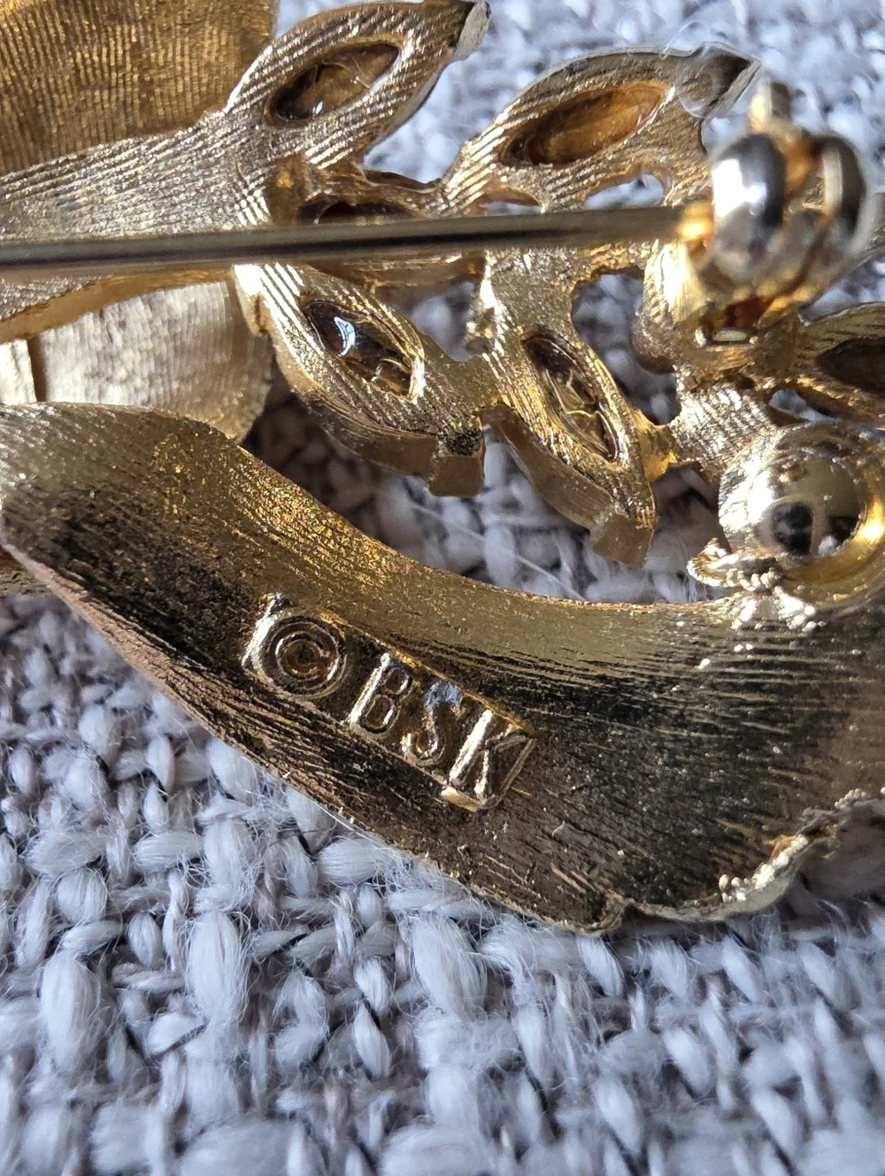 BSK jewelry brooch