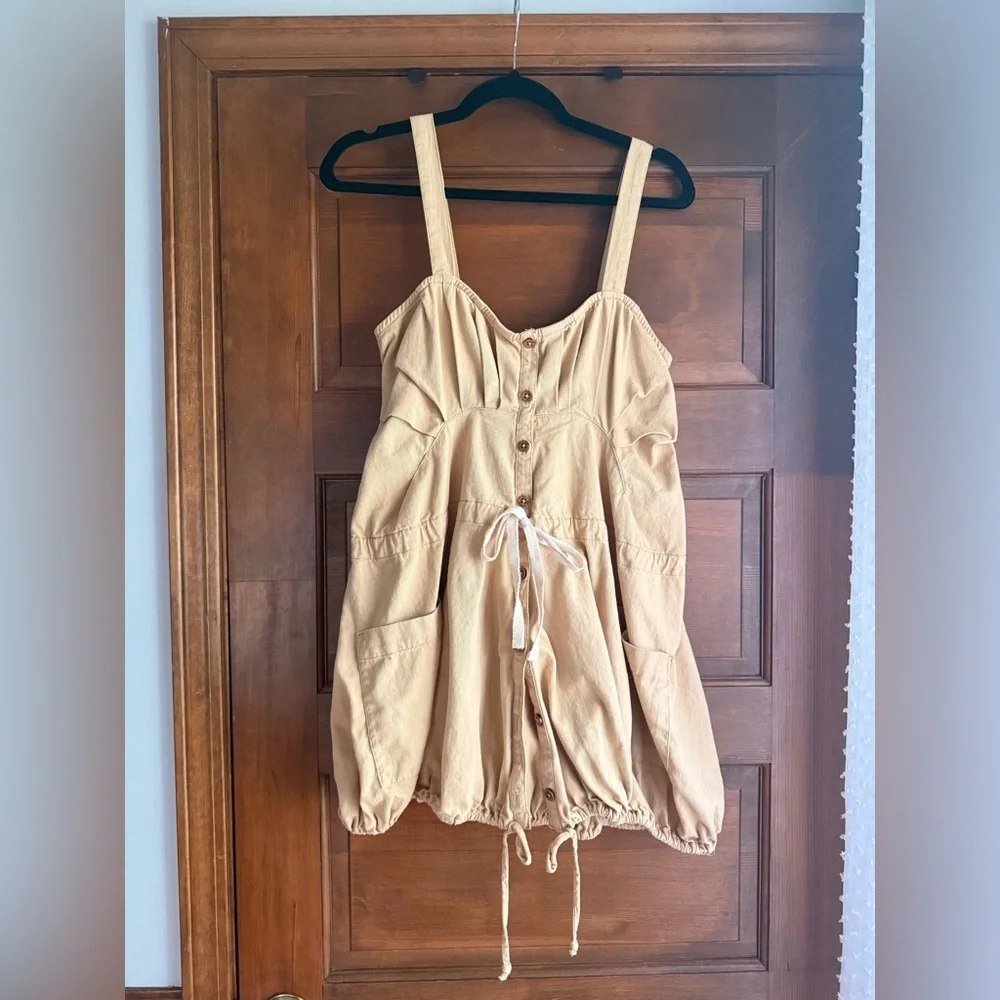 Free People chic smocked