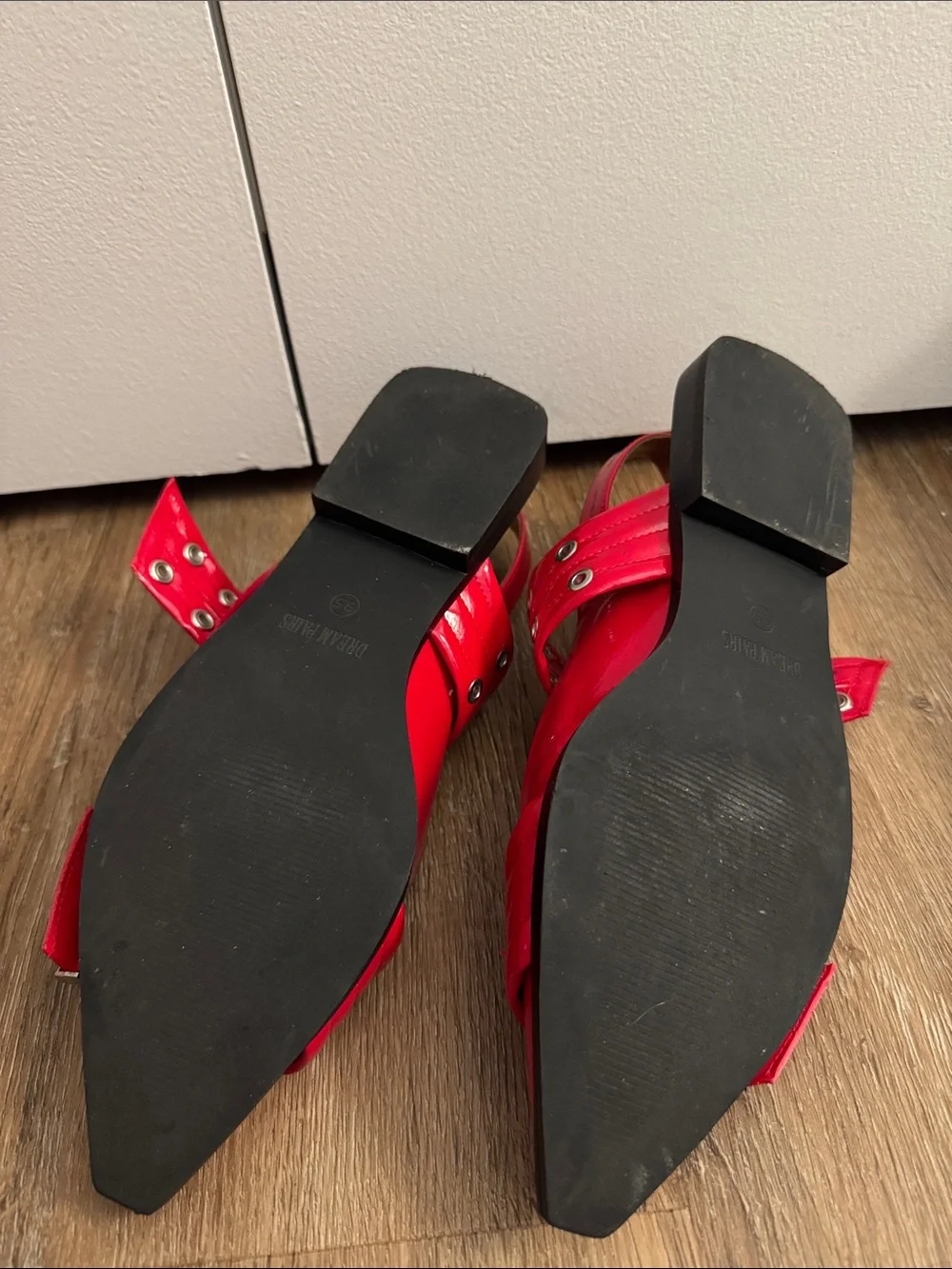 N/A bold red