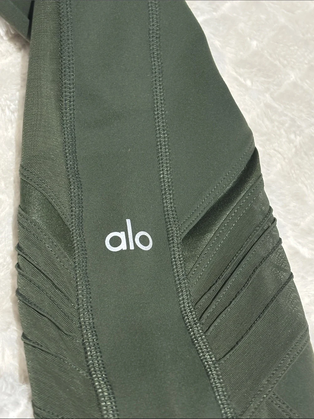 ALO Yoga excellent used
