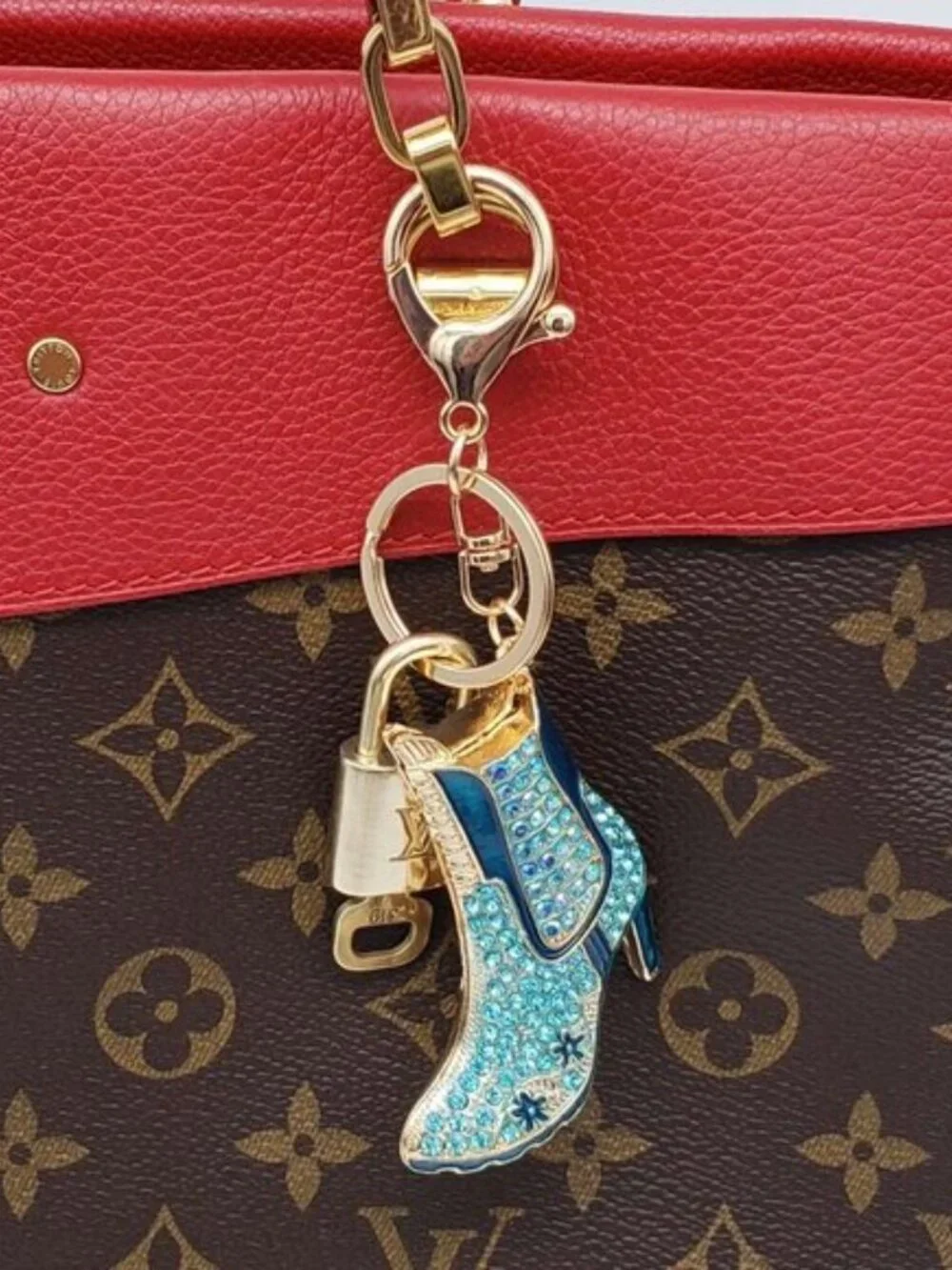 Louis Vuitton shiny fully