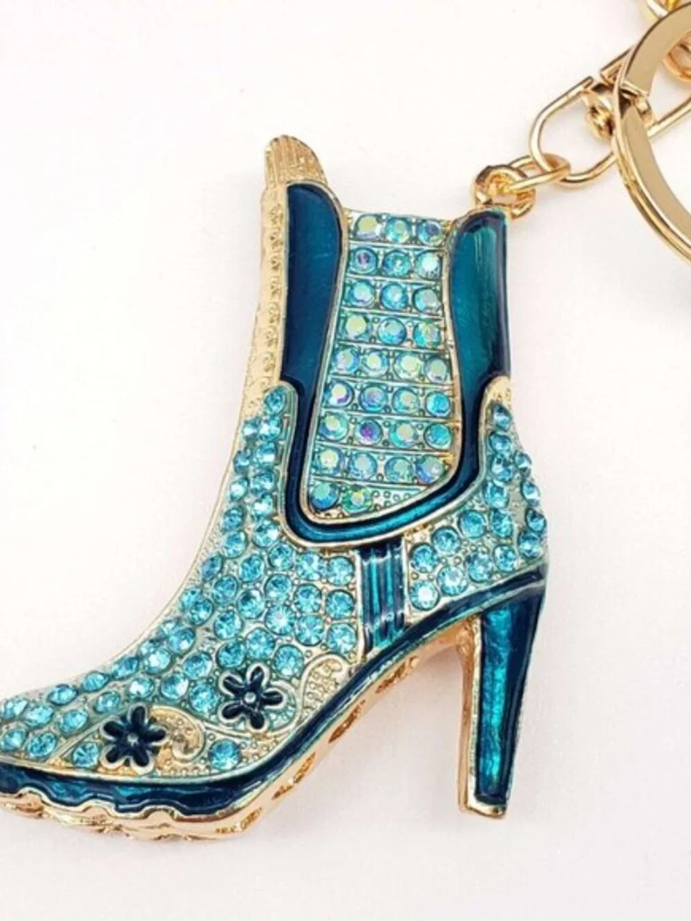 Louis Vuitton details unbranded extra