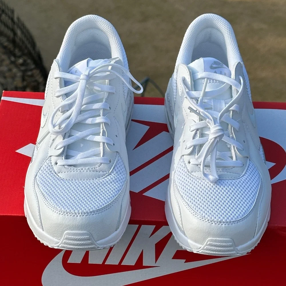 Nike athleisure new off