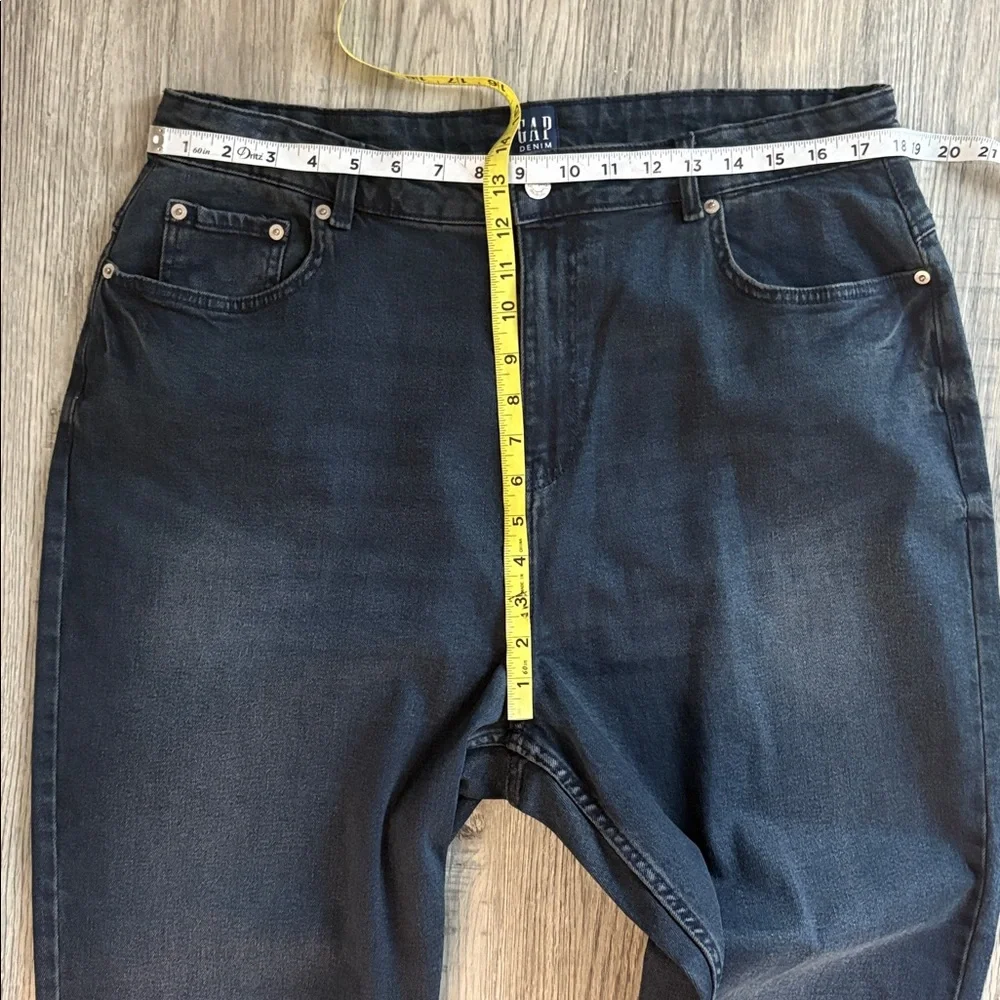 GAP interior tag