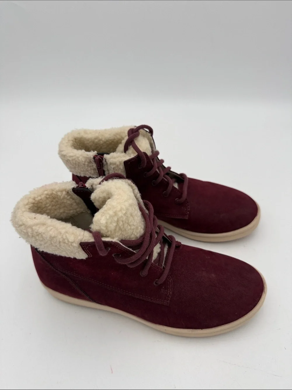 Clarks burgundy suede