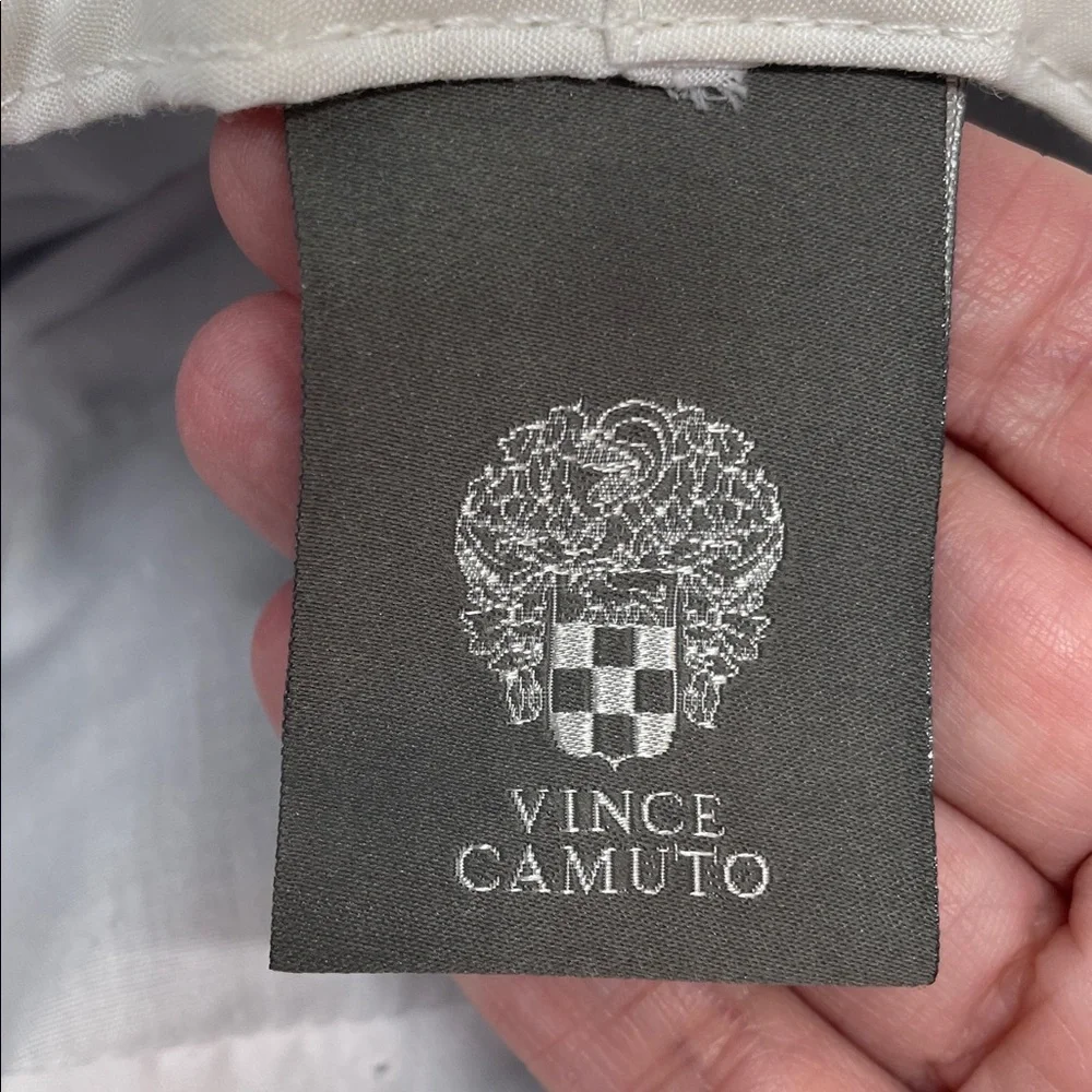 Vince Camuto great preowned