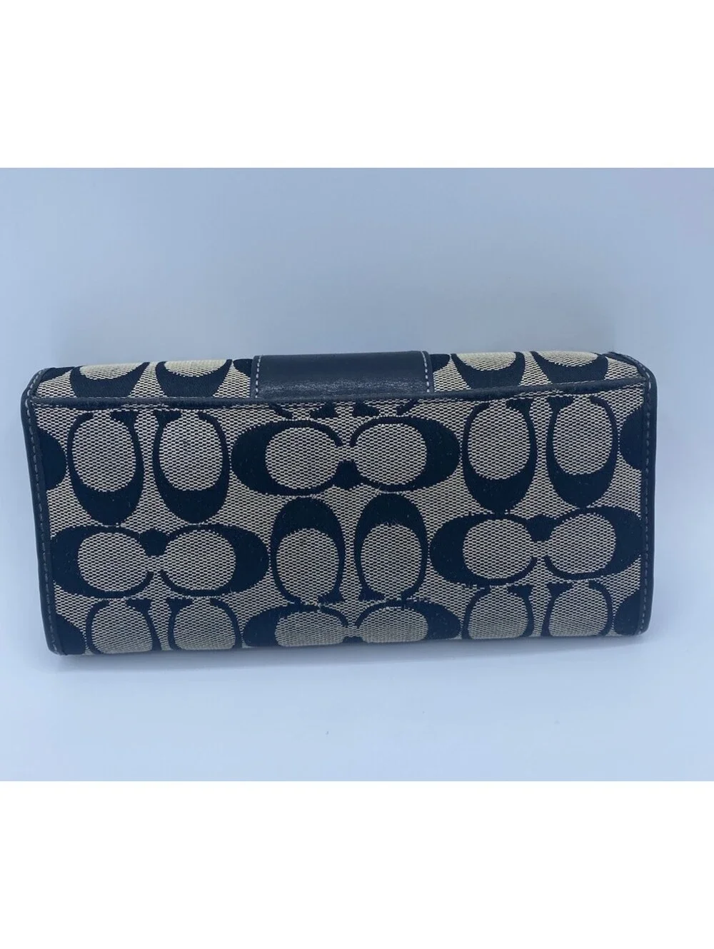 Coach wallet signature