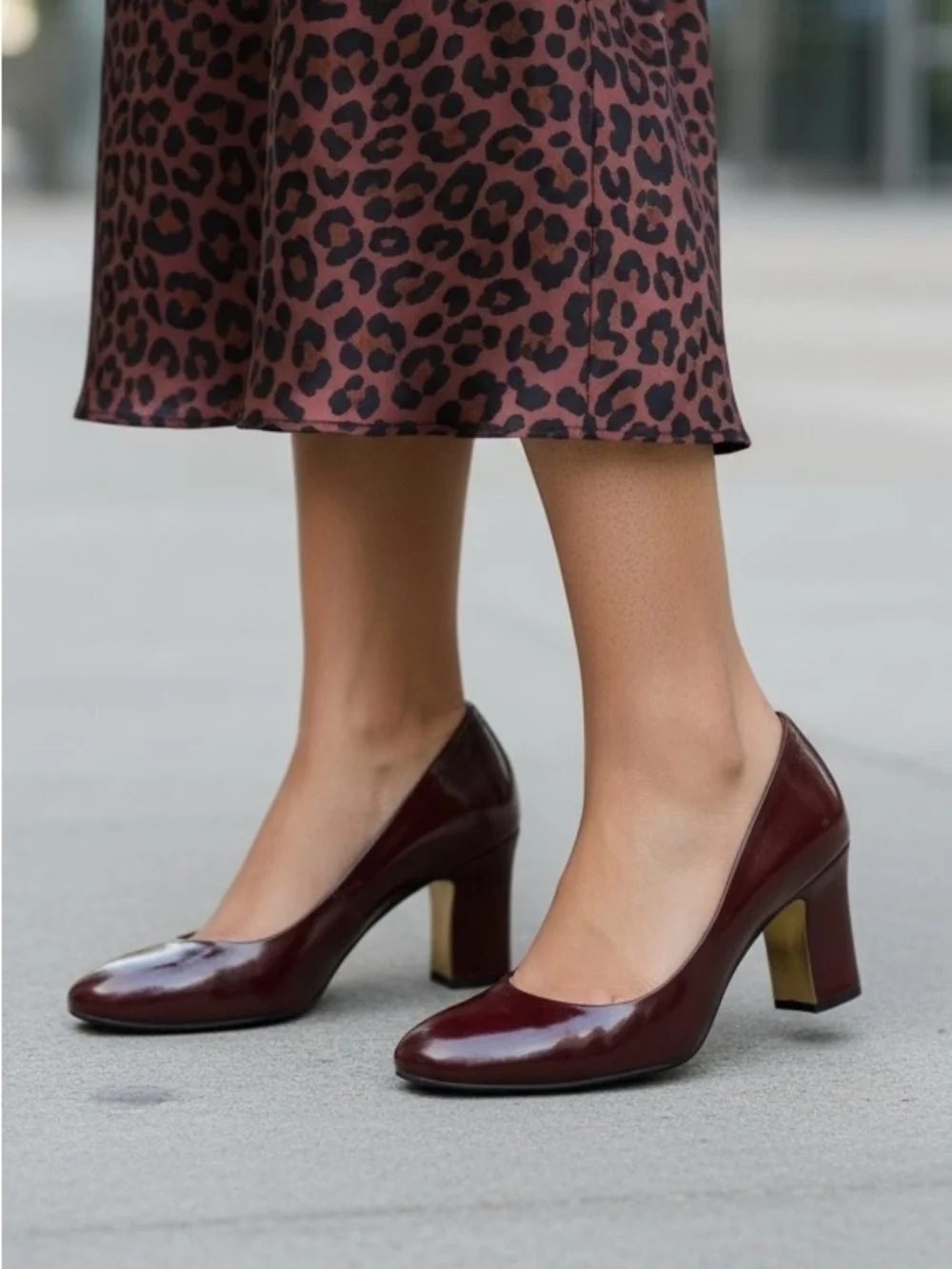 VTG MIU MIU Sz 39 Patent Leather Block Heel Pumps Round Toe Oxblood Red Y2K