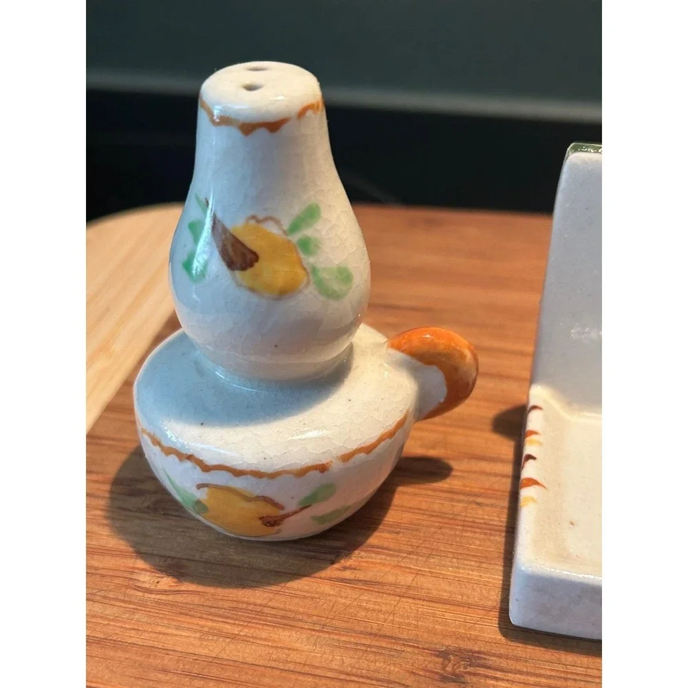 The Unbranded Brand vintage ceramic