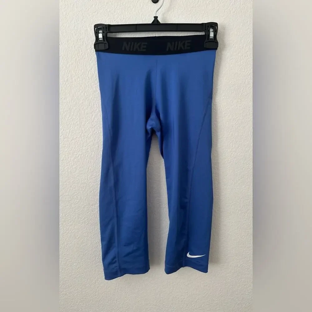 Nike Women’s XS DRI FIT Capri Leggings