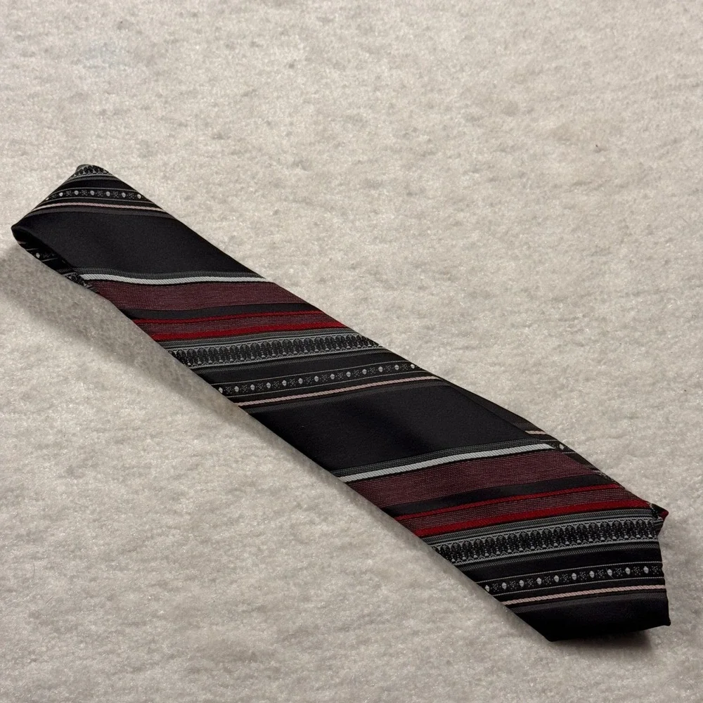 Savazello Creations Men's Necktie‎ Black Red Stripe Geometric Pattern Polyester