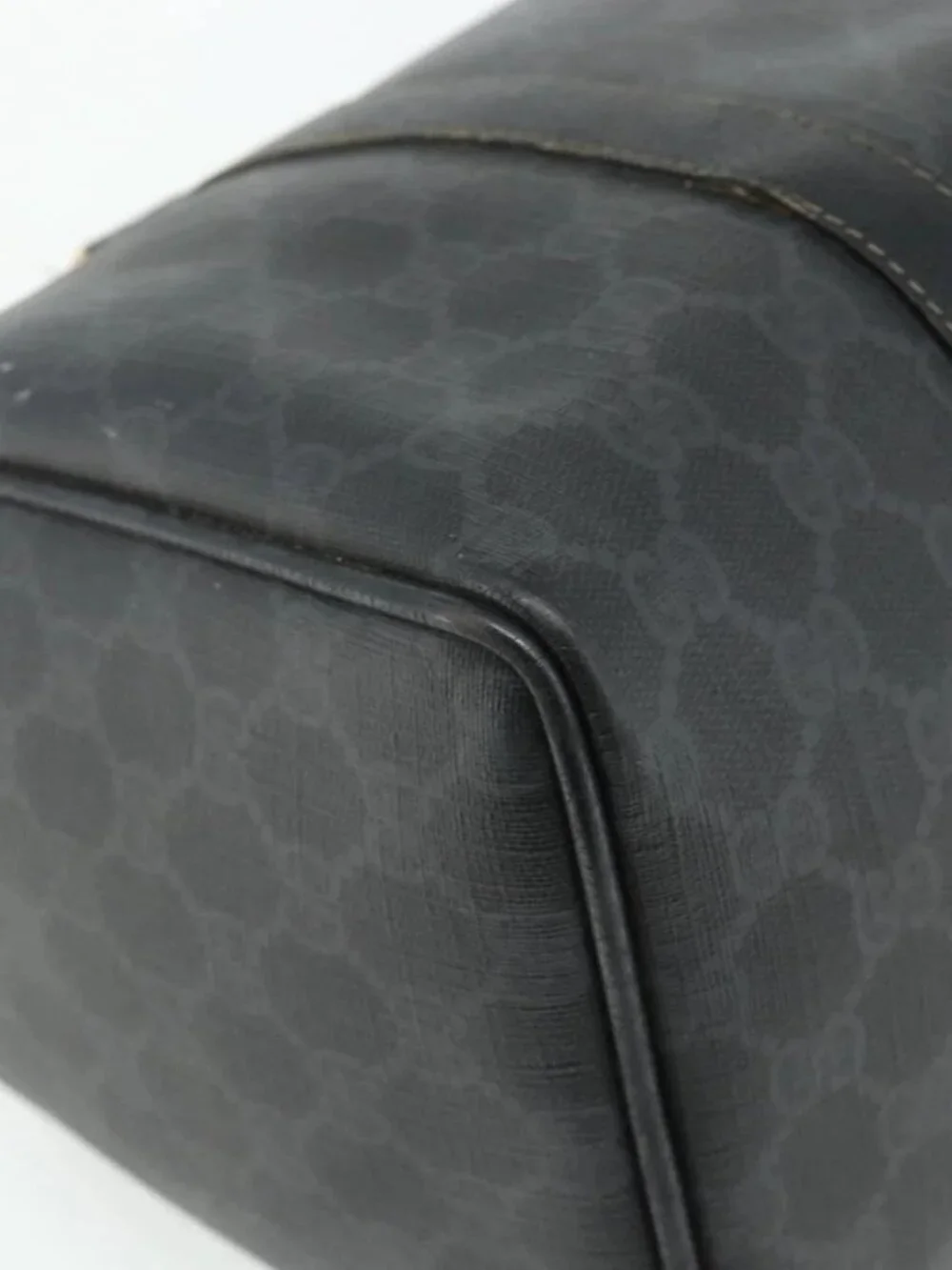 Gucci brand	gucci color	black