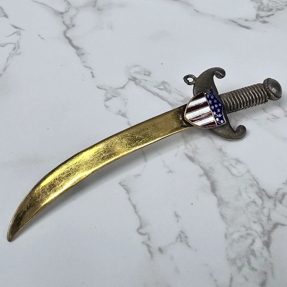 Unbranded vintage scimitar