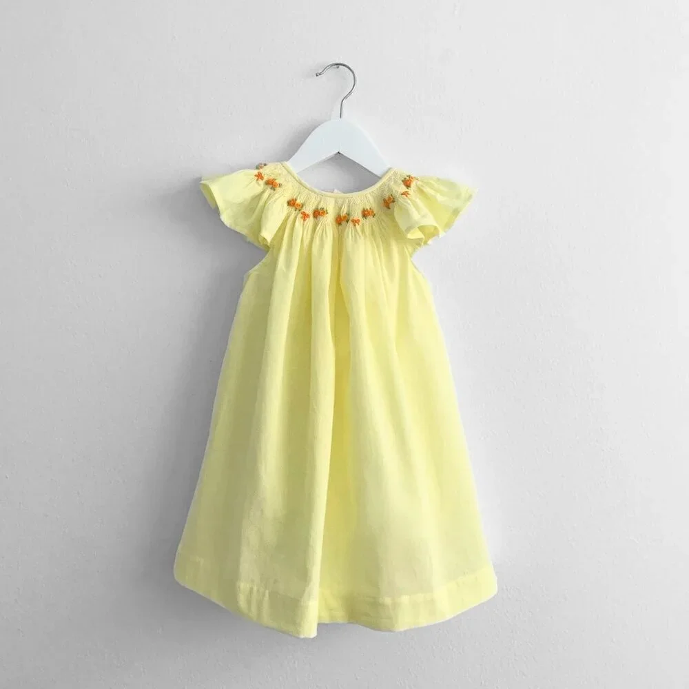 NWT Pretty Girls Smocked Bishop Dress Lovely Spring Flowers Embroidery Cute 5T