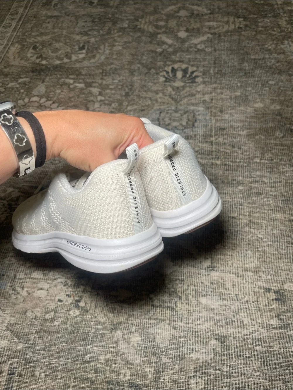 APL breathable knit