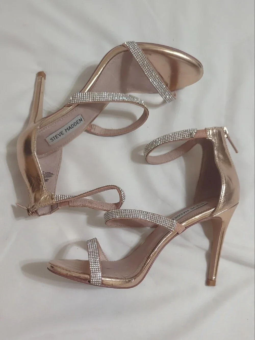 Steve Madden zipper glittering enclosure