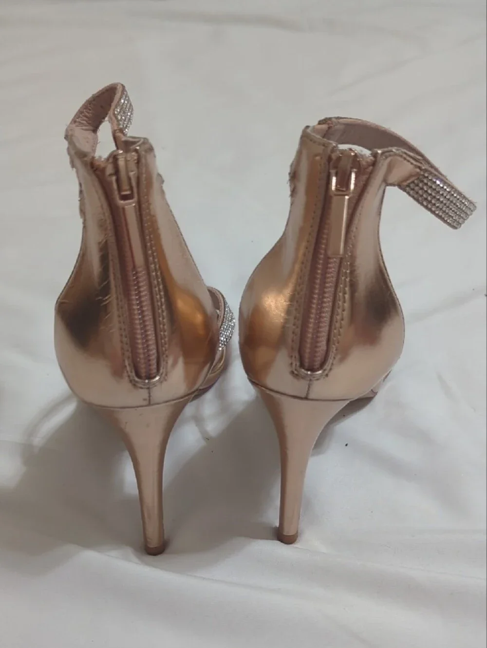 Steve Madden zipper stiletto details