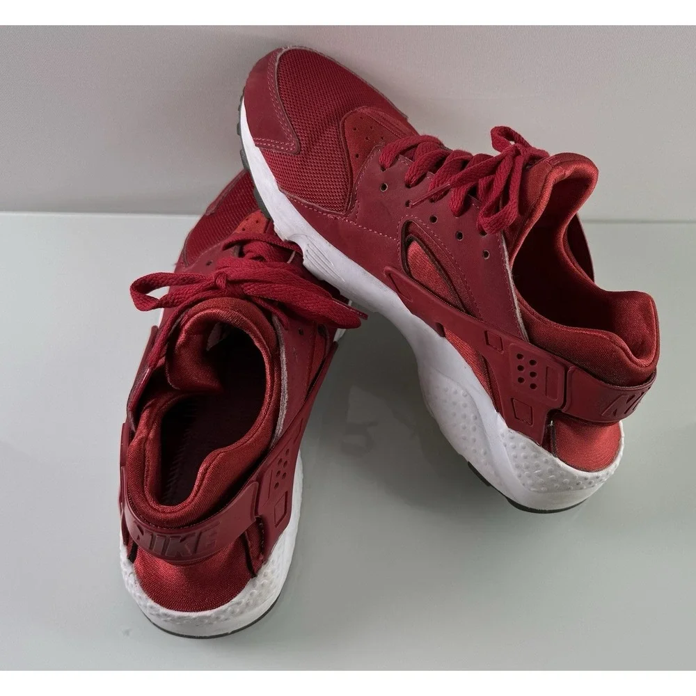 Nike Huarache heel clean product