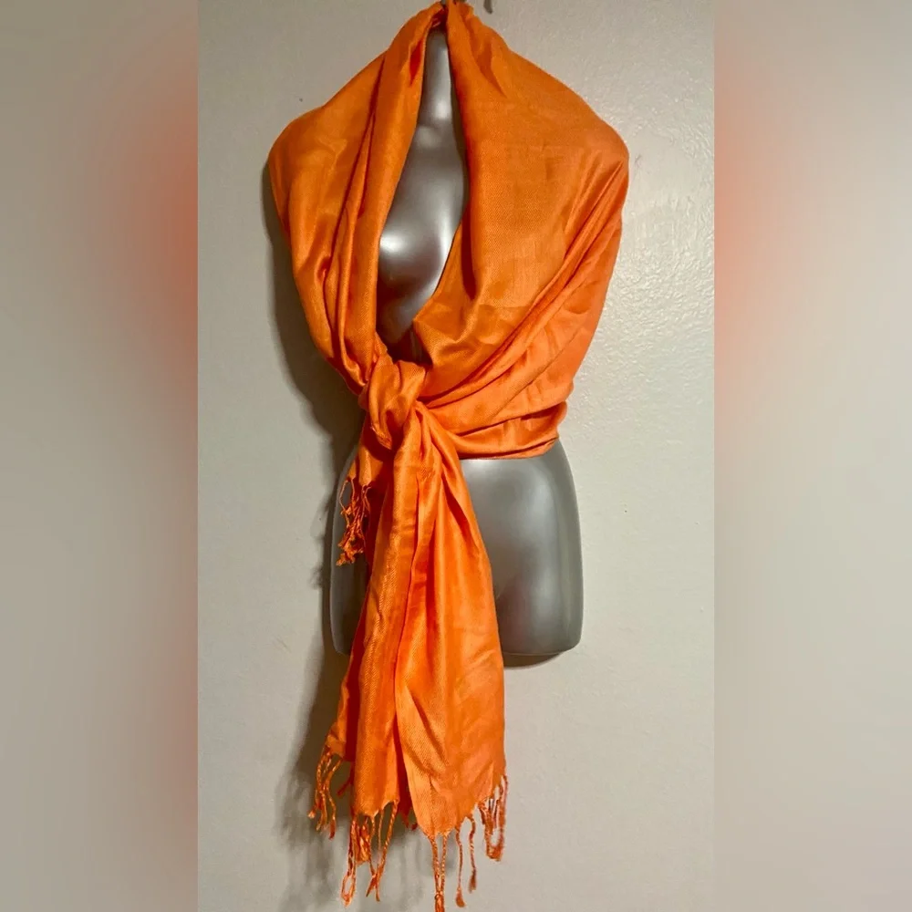 pashmina nwt luxurious