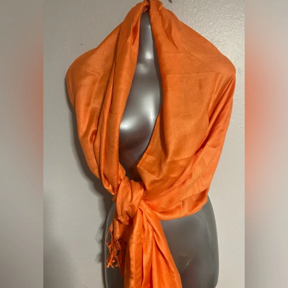 pashmina nwt luxurious