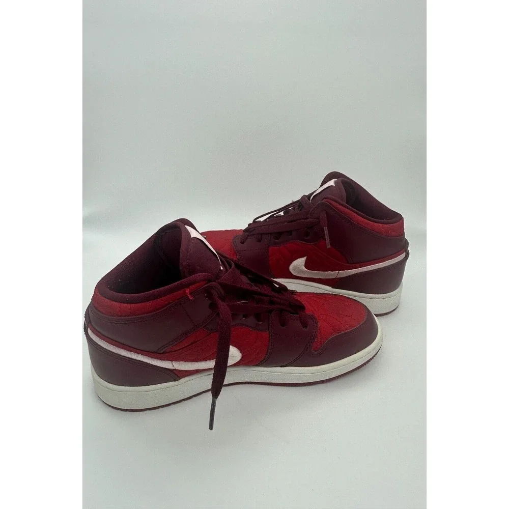 Nike ships within