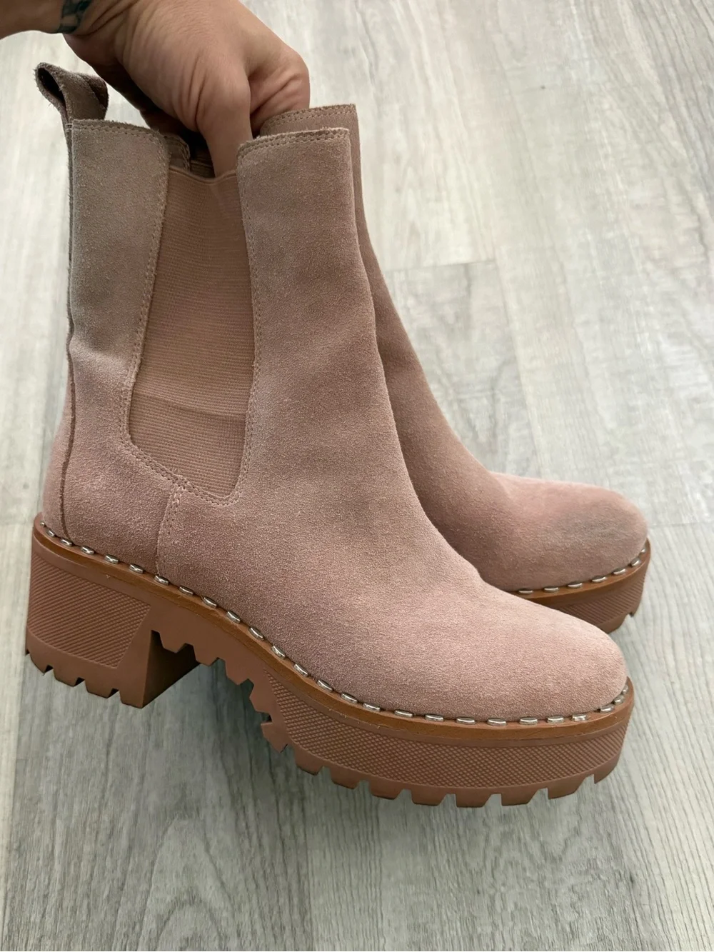 Suede Platform Chelsea Boots - Tan