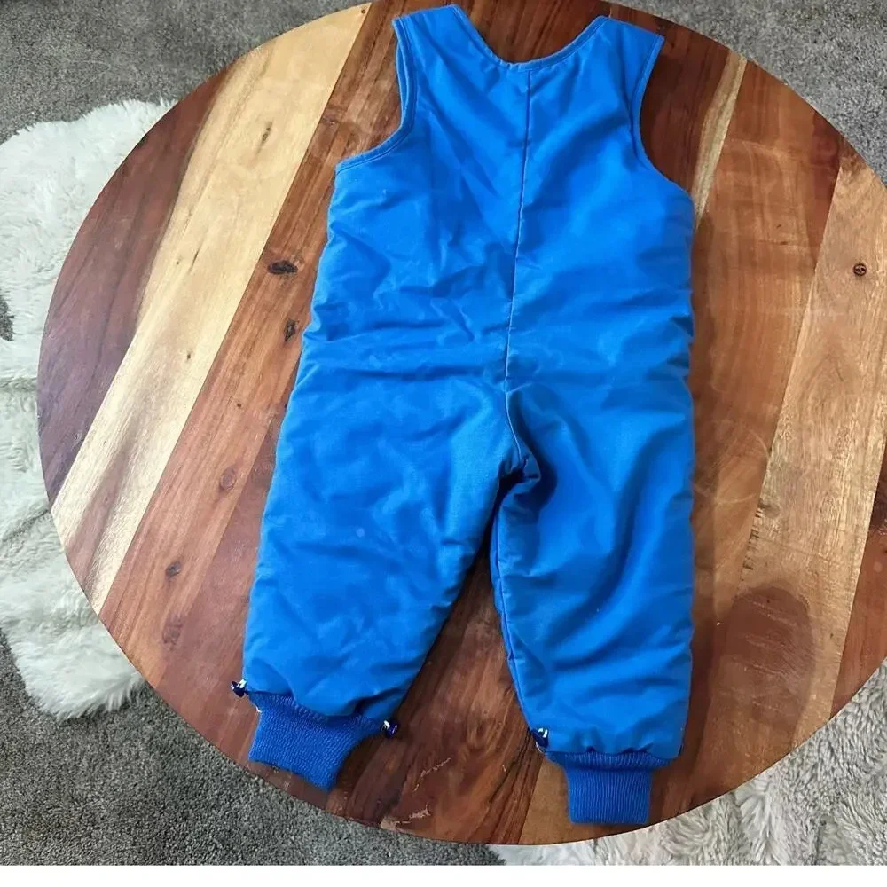 Vintage blue ribbed