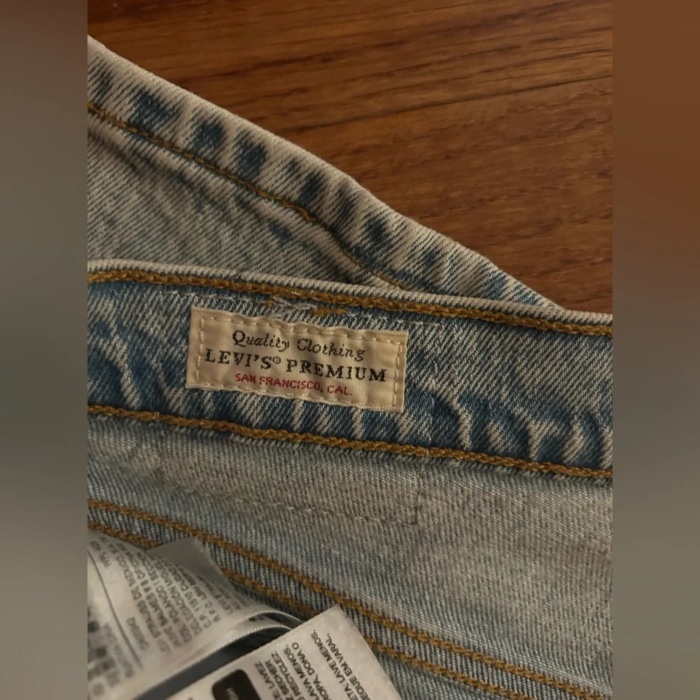 Levis levi’s red