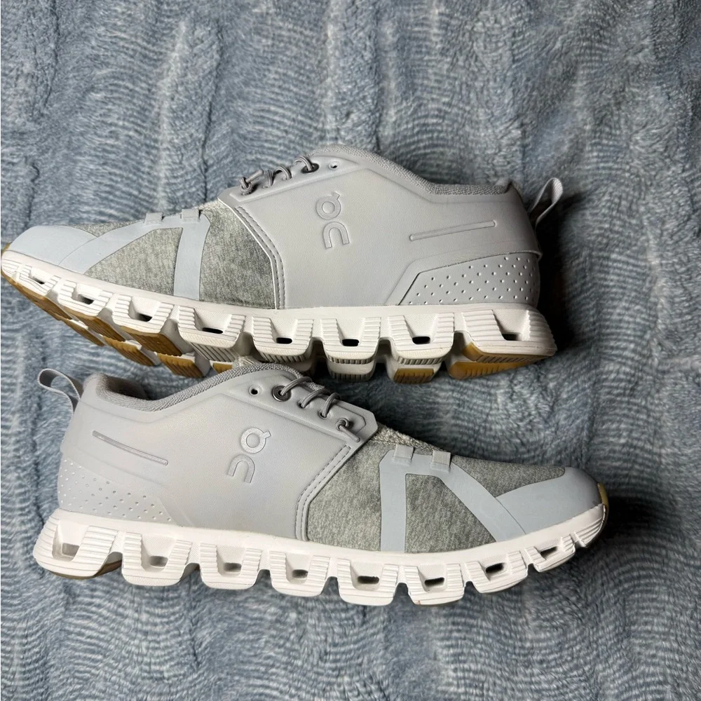 On Cloud 5 Terry Sneakers | Glacier / White | Women's Size 10.5