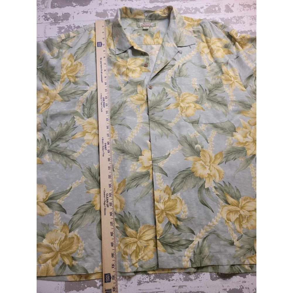 Tommy Bahama great used