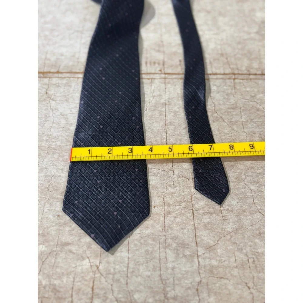 Silk Tie by Bill Blass Modern Men's Navy with Geometric Purple Dot EUC Fast Ship