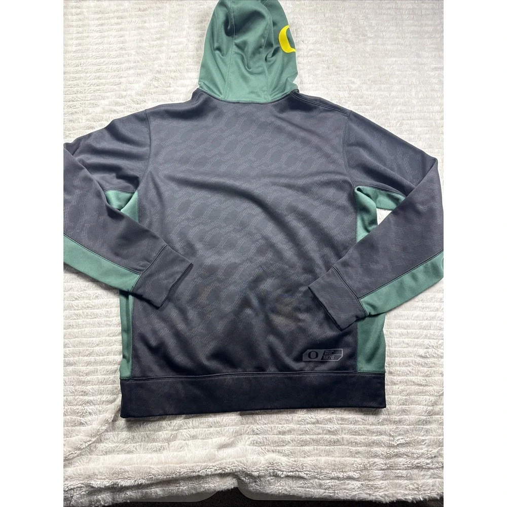Nike therma fit