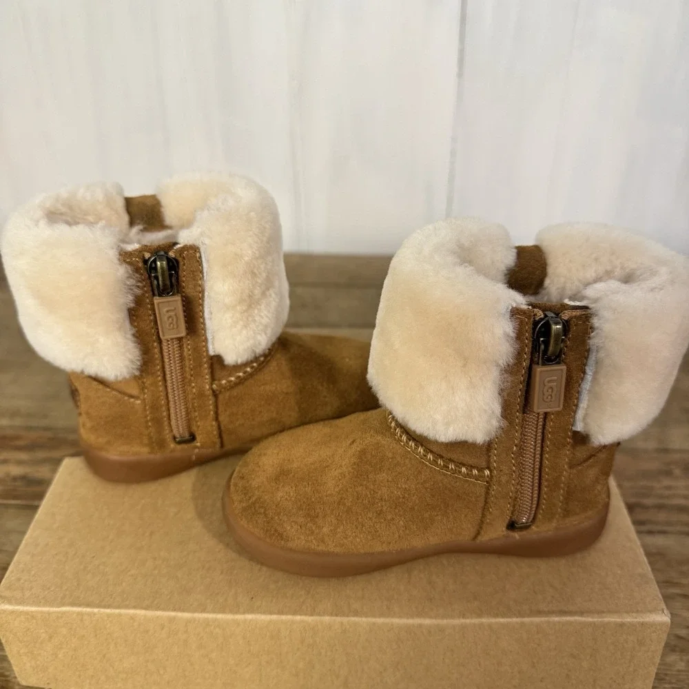 UGG brand style