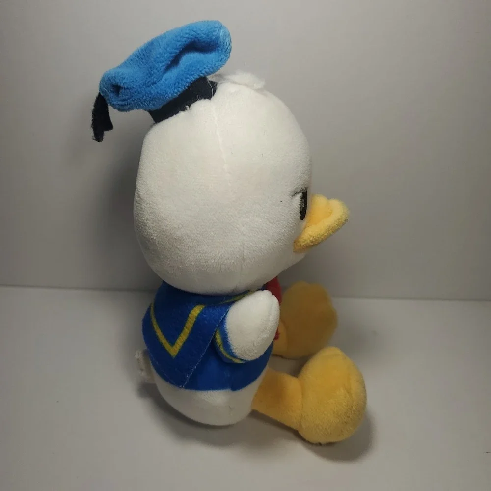 Disney duck wishables played