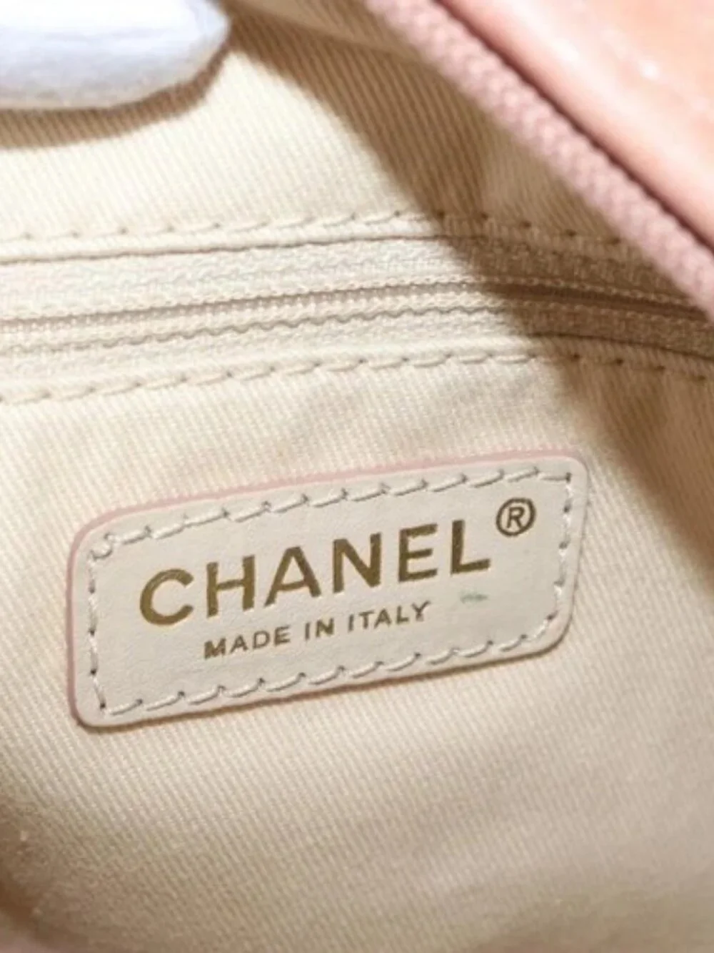 CHANEL brand	chanel color	orange